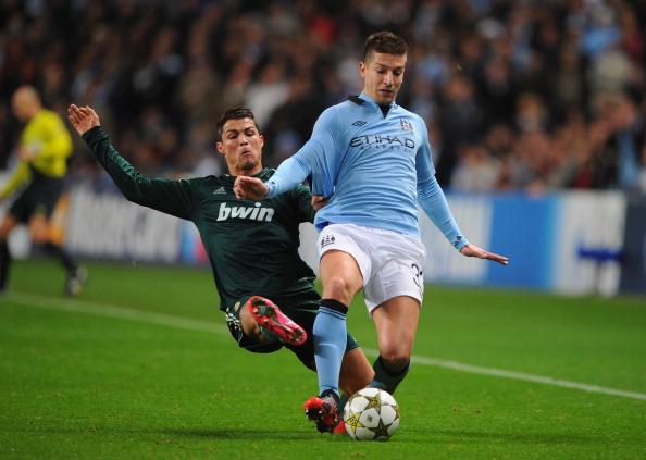 每体：库库离开巴萨因为不被信任，巴尔韦德当时看好米兰达（每体：库库因得不到信任离开巴萨，巴尔韦德当时更青睐米兰达）