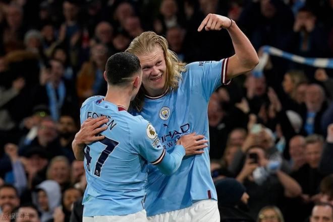 卡尔：如果我继续这样踢下去，当然是可以达到梅西那个水平的（卡尔自信表态：维持这种踢法，我有望达到梅西级别）