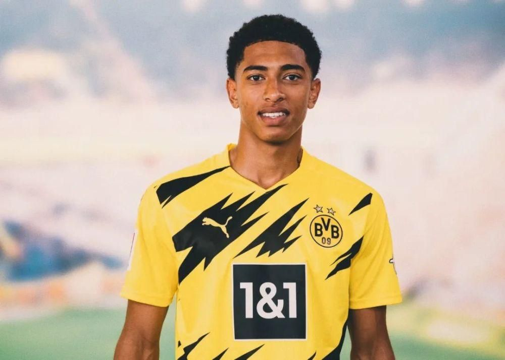 川超分区赛最佳阵出炉：南充门将成为票王，网红向男入选二阵（川超分区赛最佳阵容公布：南充门将荣膺票王，网红向男跻身二阵）