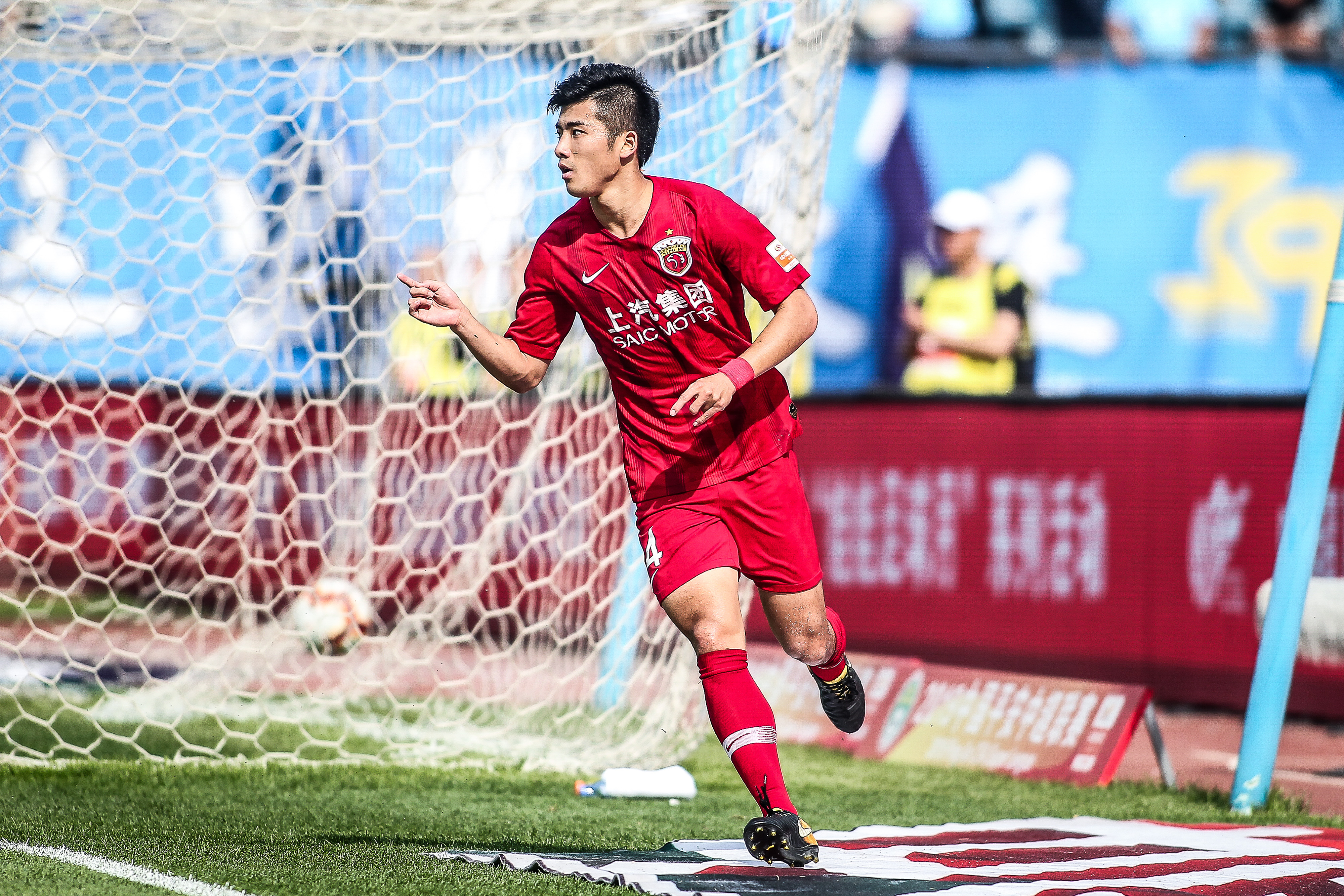 篮球位置五大角色详解（篮球五大位置角色全解析）