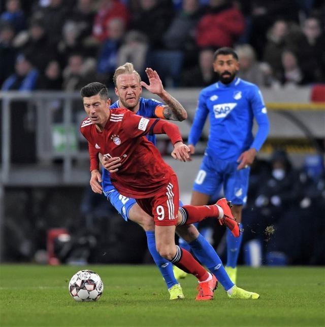 有了他，巴萨还需要花1亿买中锋吗？（有他坐镇，巴萨还要豪掷1亿引进中锋吗？）