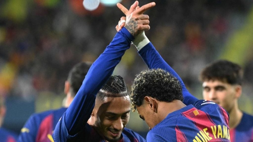 进攻状态惨淡！勇士&鹈鹕首节三分21中2仅得35分（进攻低迷：勇士与鹈鹕首节三分21投仅2中，合计仅35分）