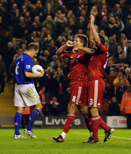 马绩效：年轻球员应以C罗为榜样，梅西是天才不需要过多训练（马绩效：年轻球员应向C罗看齐，梅西天赋卓绝无需过度训练）