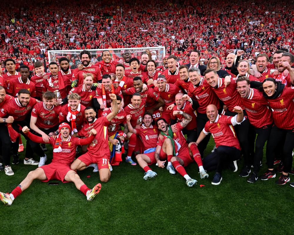 刚收获个人西甲首助😓阿诺德在对阵毕巴的比赛中受伤下场（刚献西甲生涯首助，阿诺德对毕巴比赛伤退）